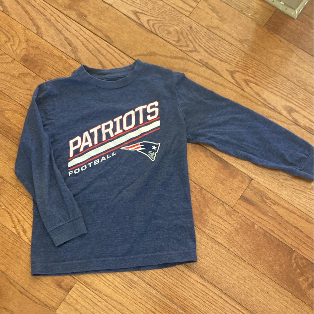 NFL Patriots Apparel Blue Kids Shirt (Size 6-7)